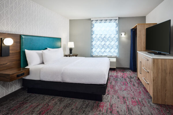 Home2Suites-RapidCity-1BR_Suite-Bedroom